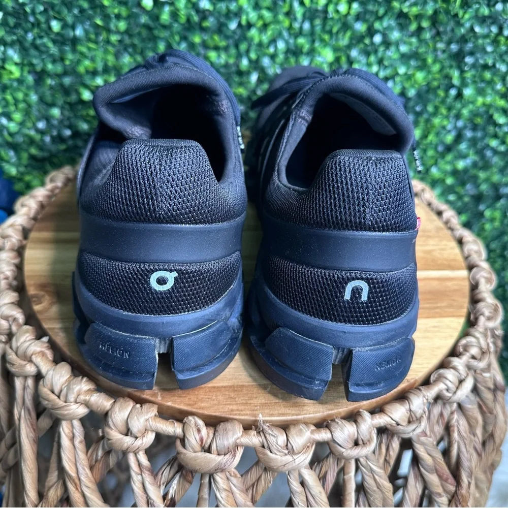 New in generic box On cloud Running Men's‎ Black Running Shoes